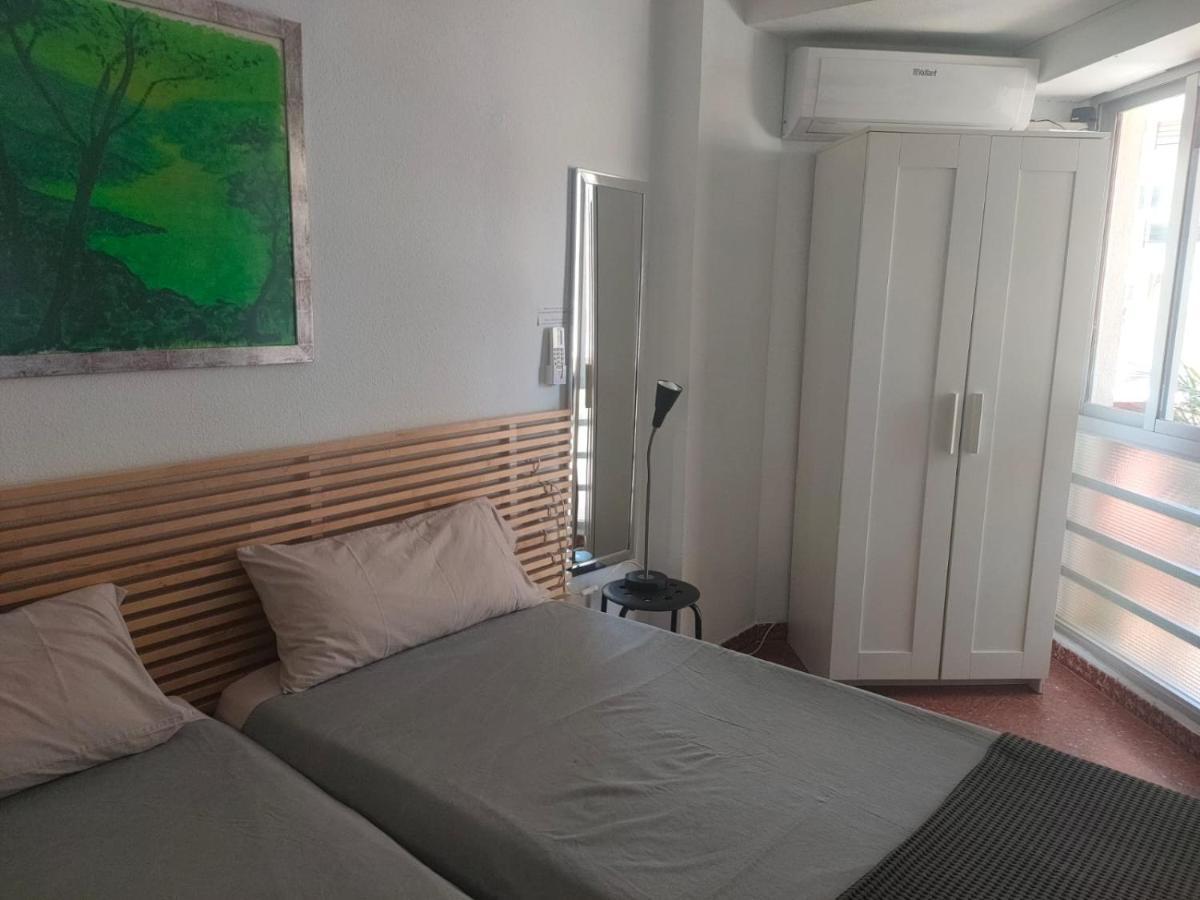 Flat2 Studio 150M From The Beach With Pool Torre Del Mar Exterior photo